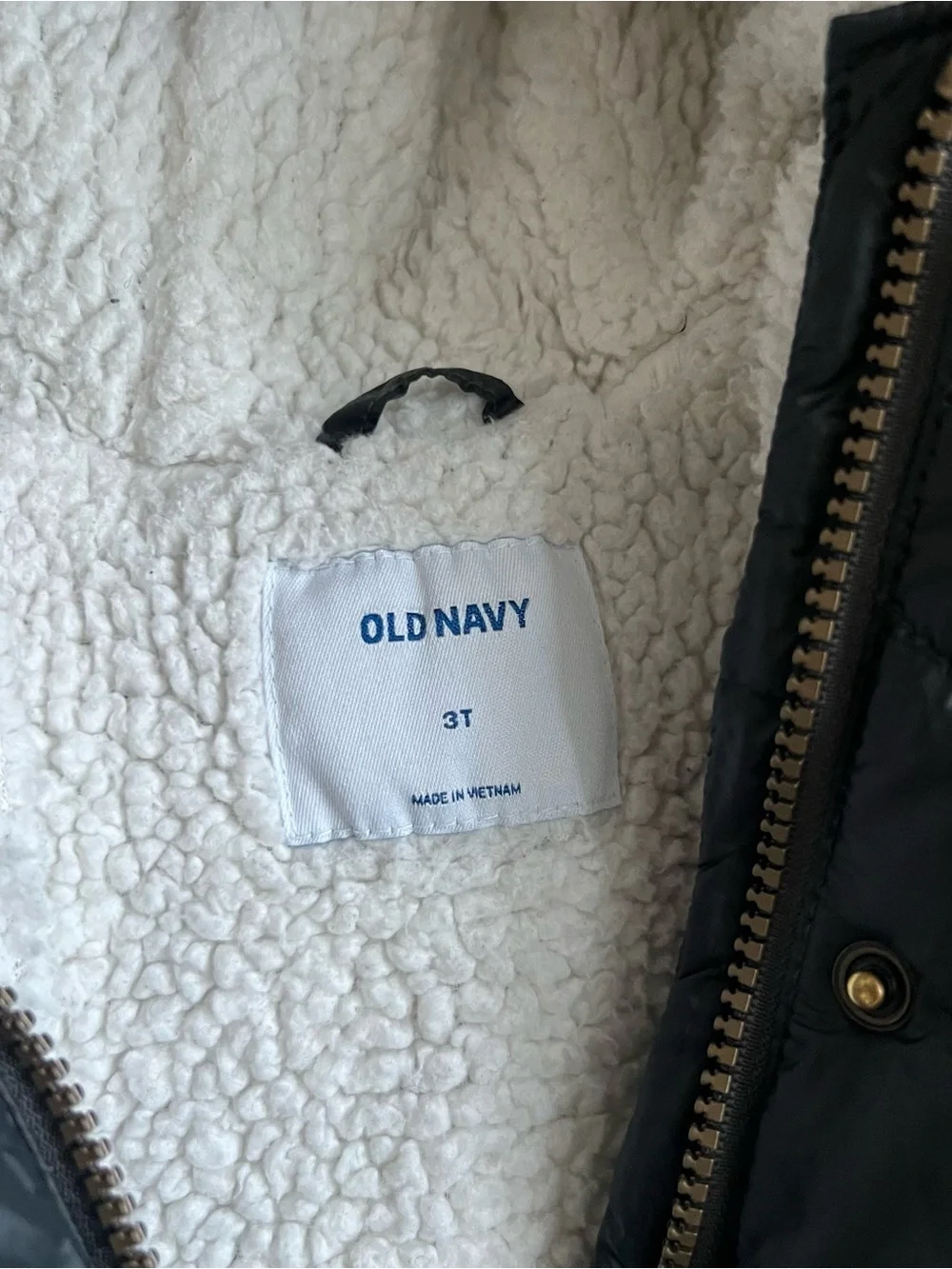 Old Navy Girls Black Hooded Puffer Coat Jacket Sz 3T with Faux Fur Hood